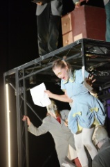 Alice on the Run  027 * 5616 x 3744 * (9.63MB)